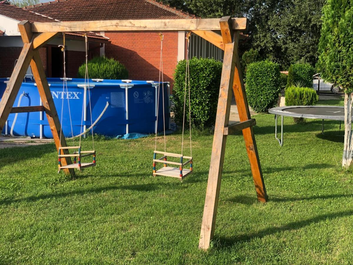 Apartmani Morava 54 Kocino Selo Bagian luar foto