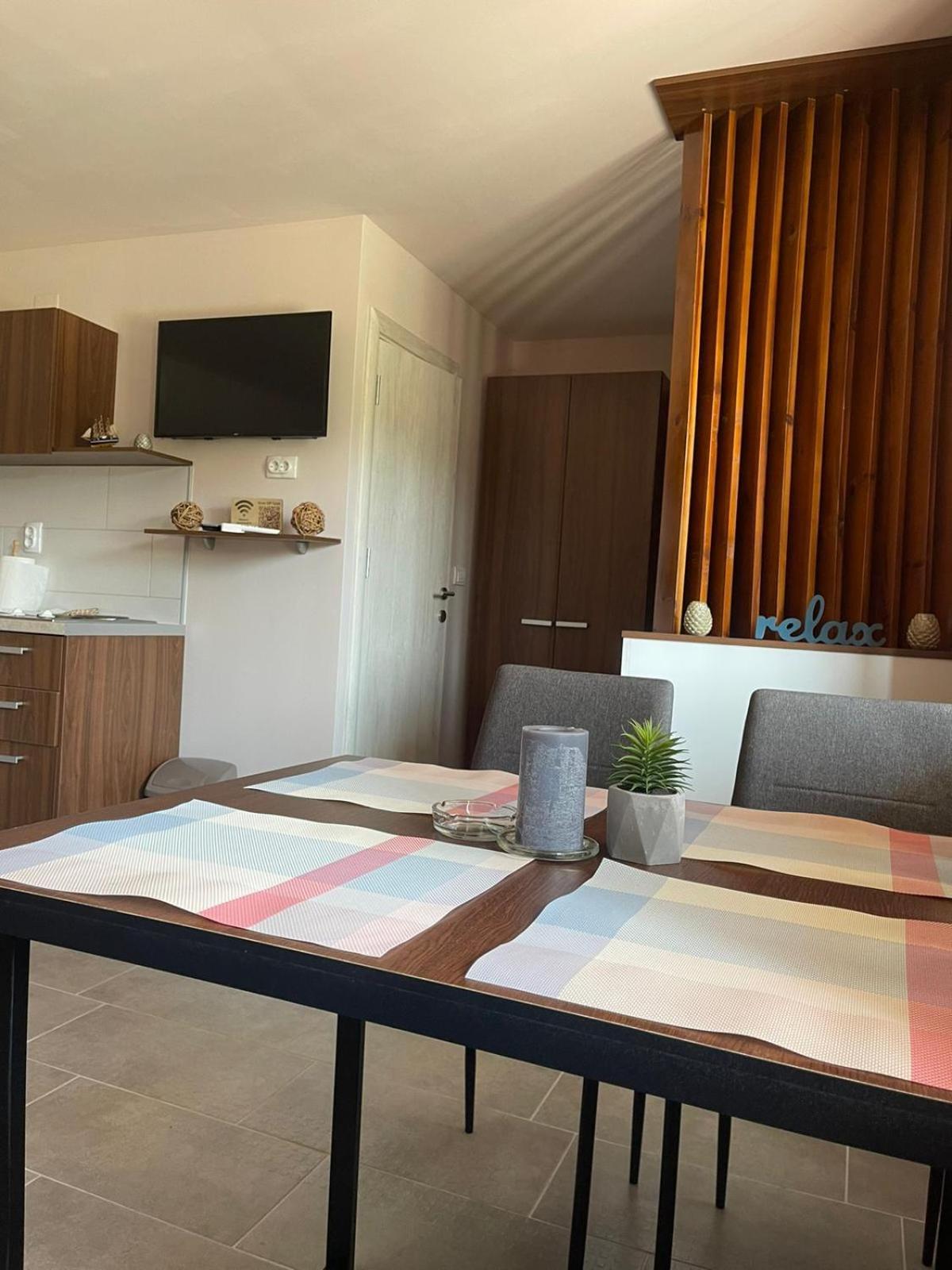 Apartmani Morava 54 Kocino Selo Bagian luar foto